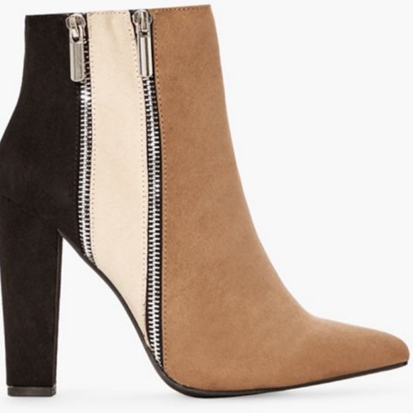 Size 11 Nude/Black Heel Boot - Picture 3 of 3